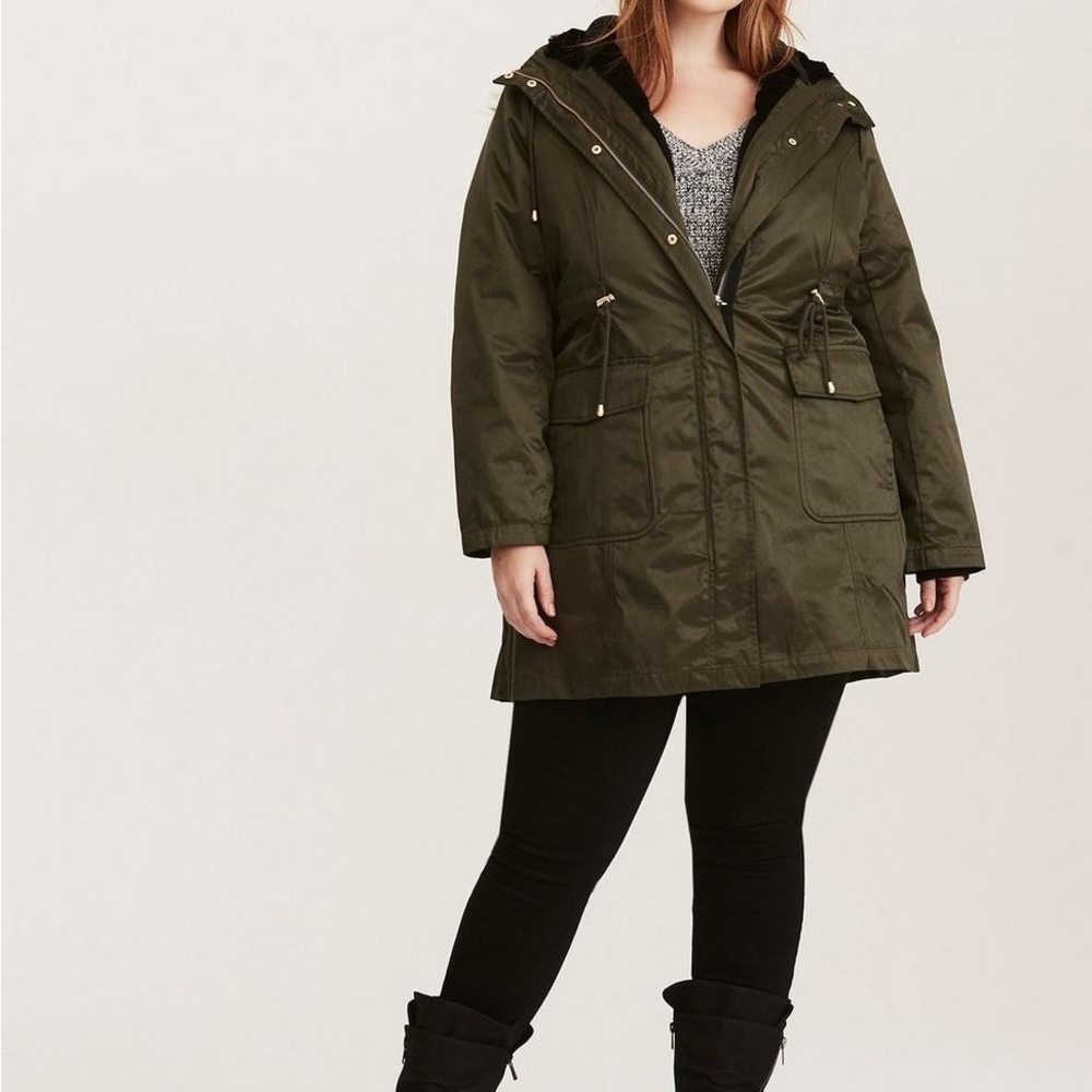 Torrid 3-in-1 Green Puffer Parka Coat with Faux Fur Hood - Plus Size 00 (M/L)